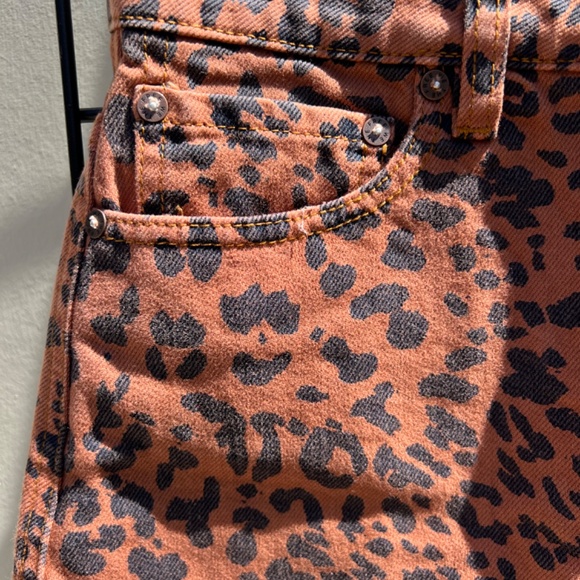 WE THE FREE- FREE PEOPLE- Cheetah Mini Skirt - Picture 5 of 8